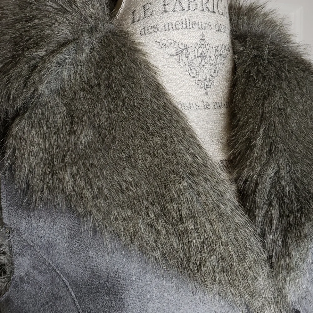 Fever Microsuede Vest with Faux Fur Size Medium - Picture 3 of 9